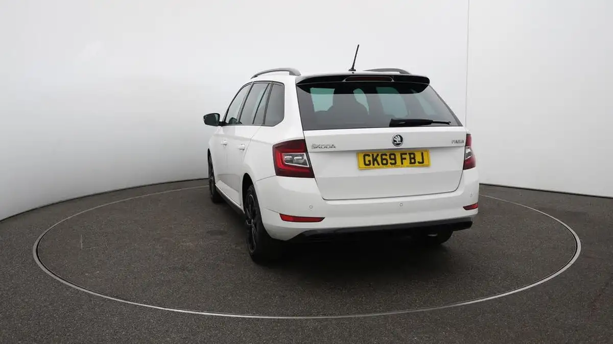 2019-skoda-fabia-10-tsi-monte-carlo-95ps-estate-big-53