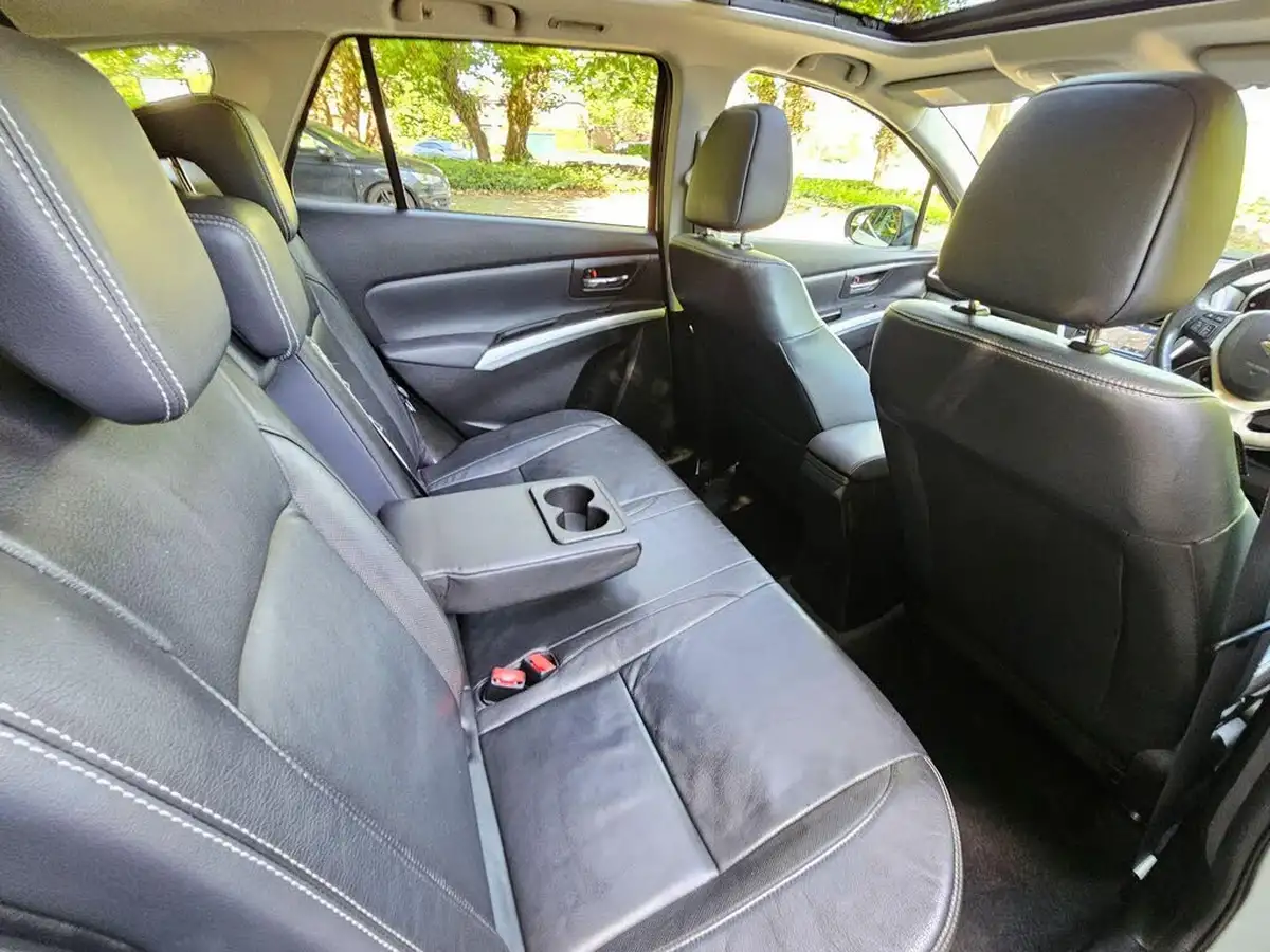 2014-suzuki-s-cross-16-sz5-allgrip-big-29