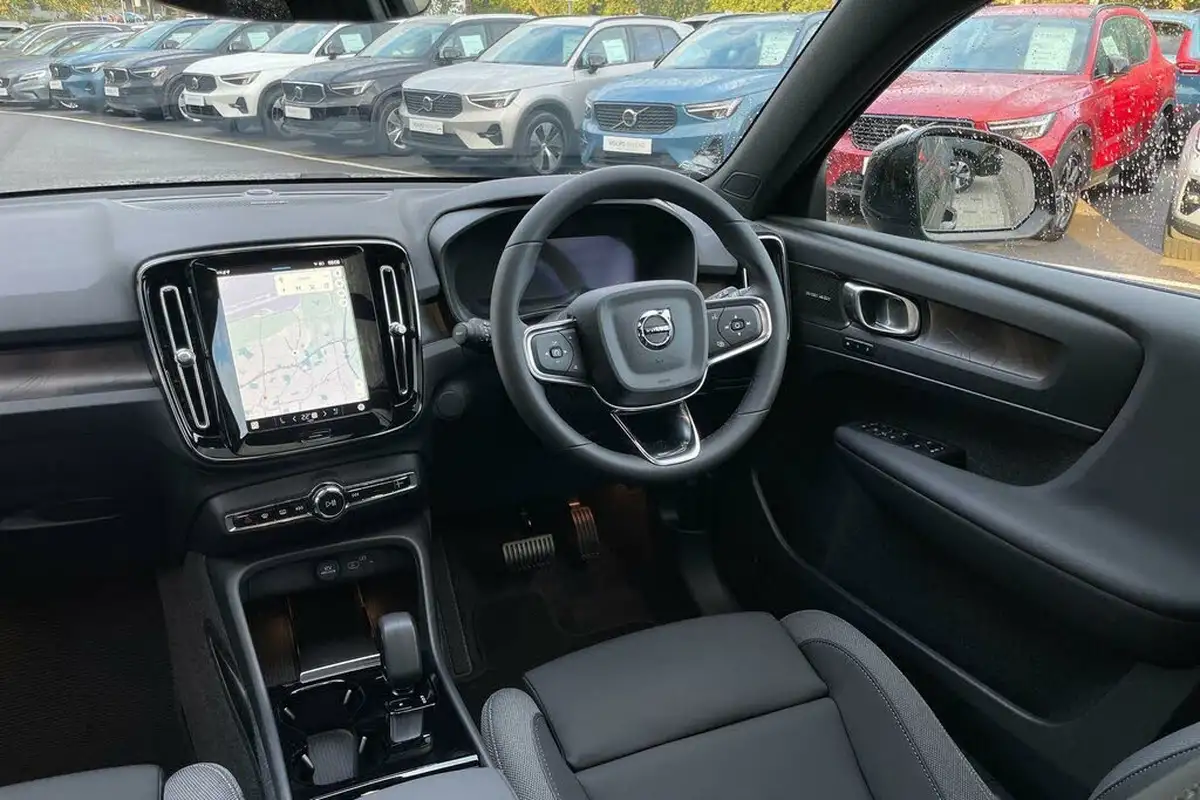2024-volvo-ex40-e-ultra-big-31