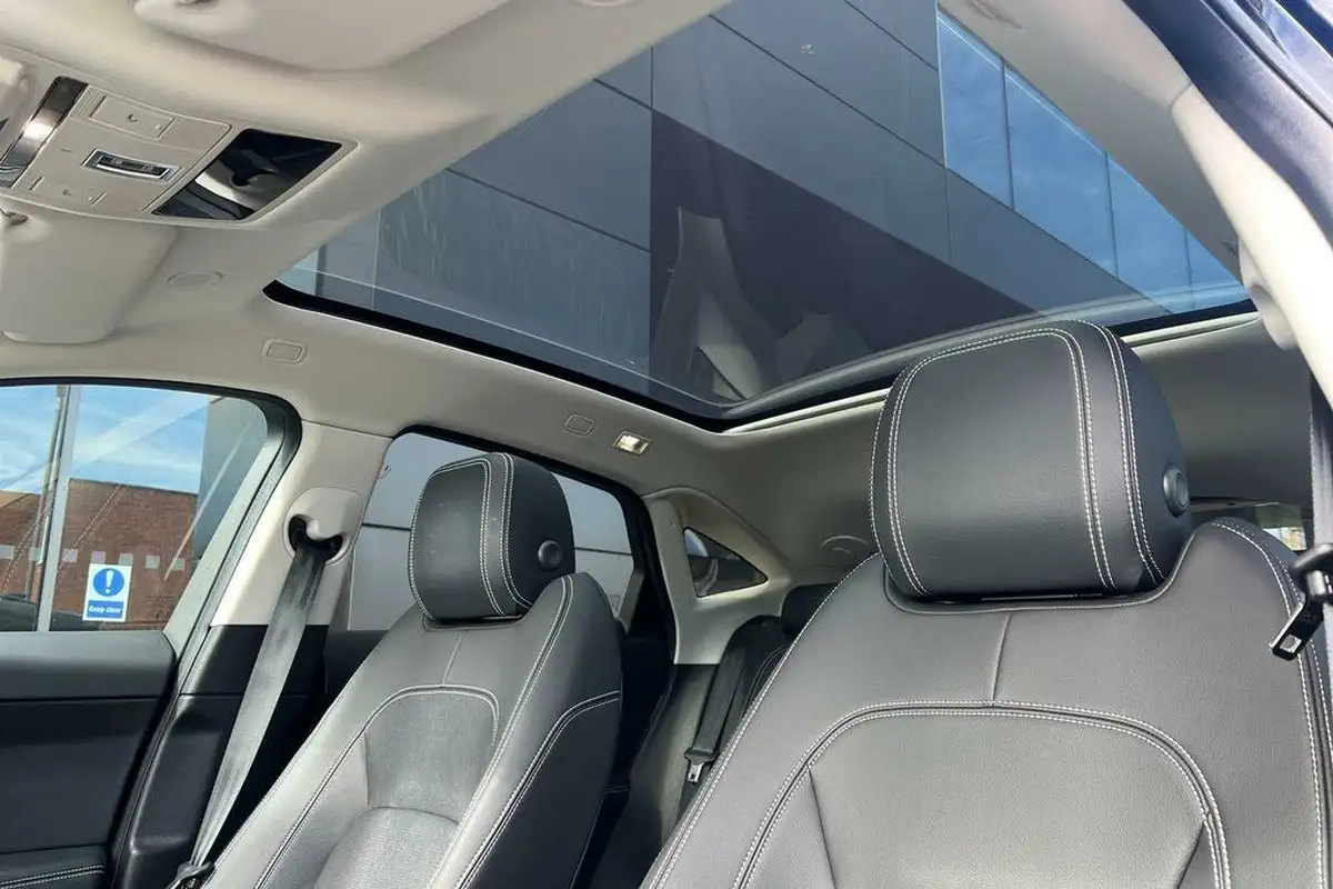 2023-jaguar-e-pace-20-d200-r-dynamic-se-black-big-34