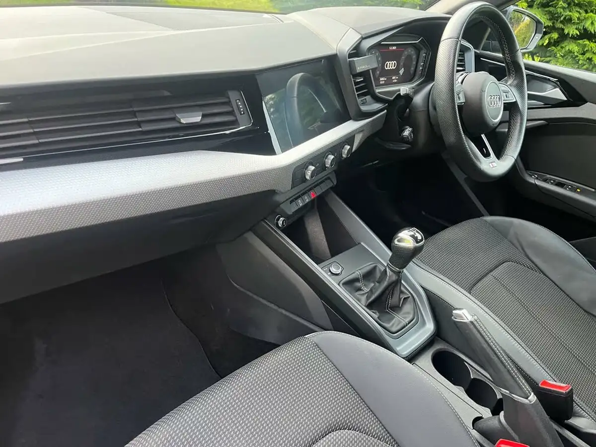2022-audi-a1-10-25-tfsi-s-line-big-19
