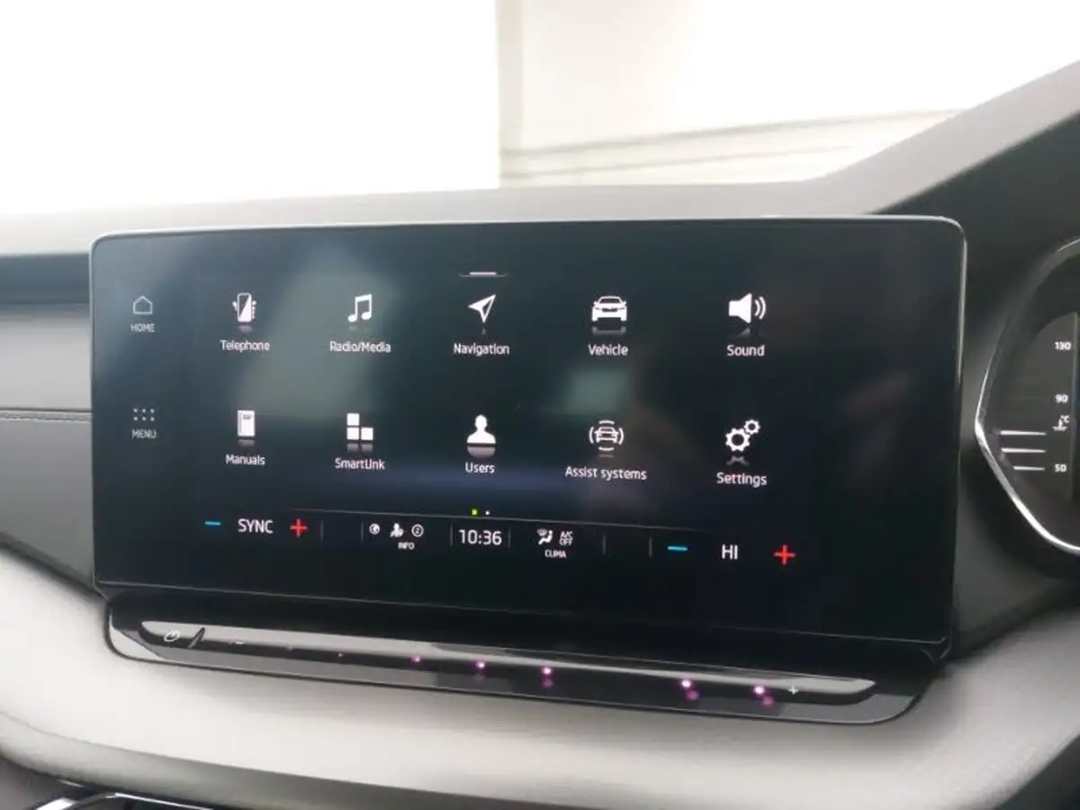 2022-skoda-octavia-10-tsi-e-tec-se-technology-estate-big-11