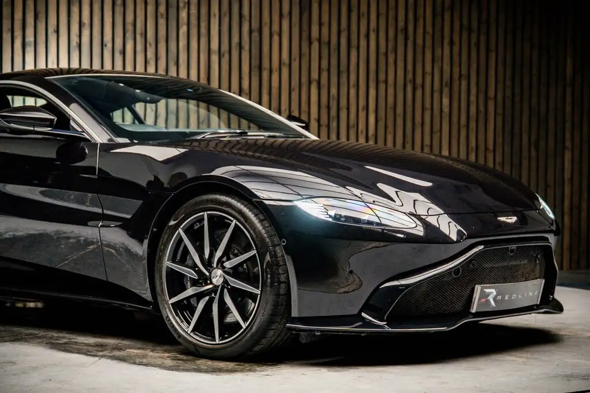 2021-aston-martin-vantage-big-9