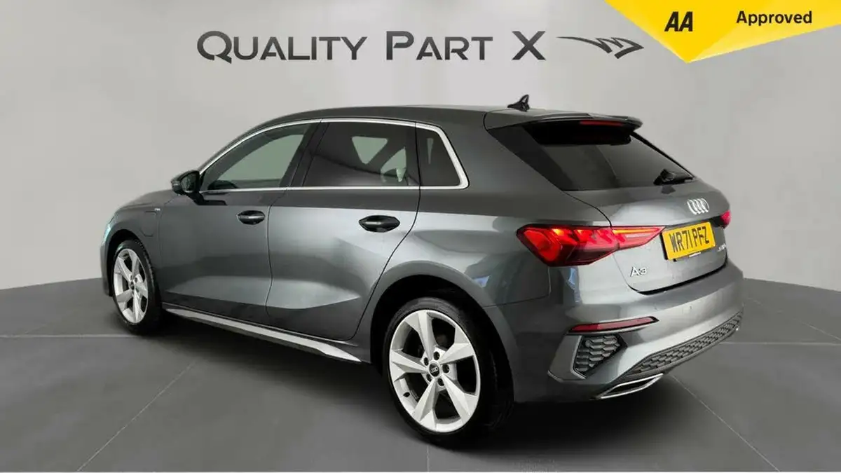2021-audi-a3-14-40-tfsi-e-s-line-big-4
