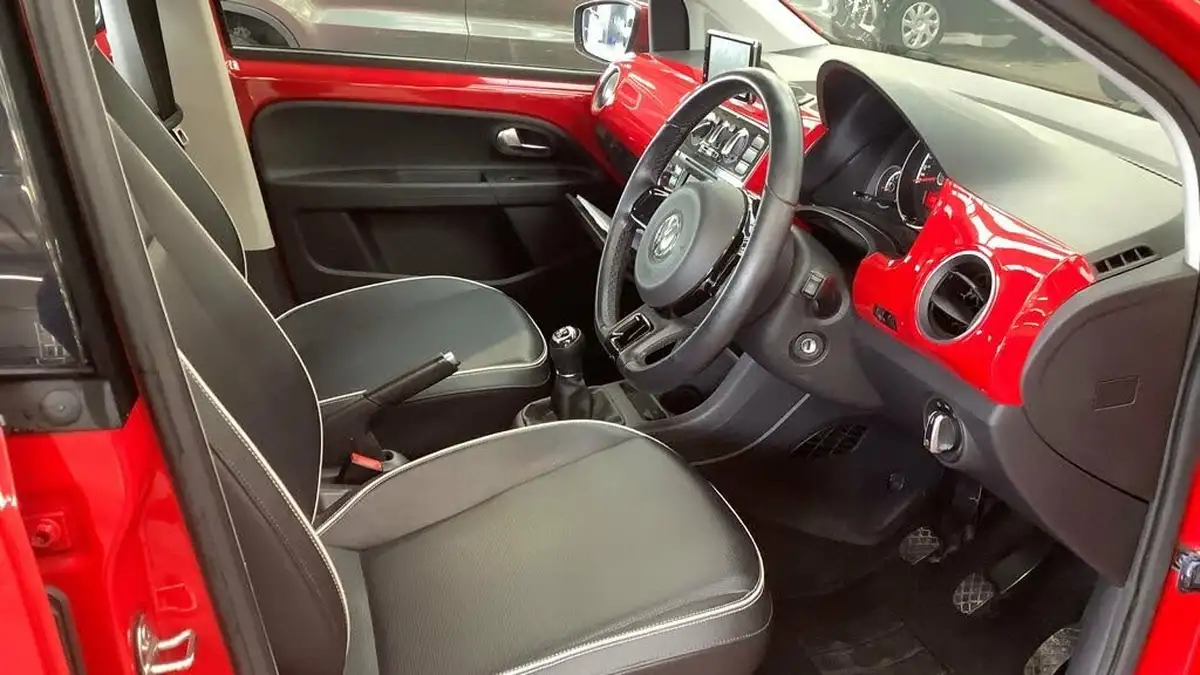2014-volkswagen-up-10-high-up-5d-big-9