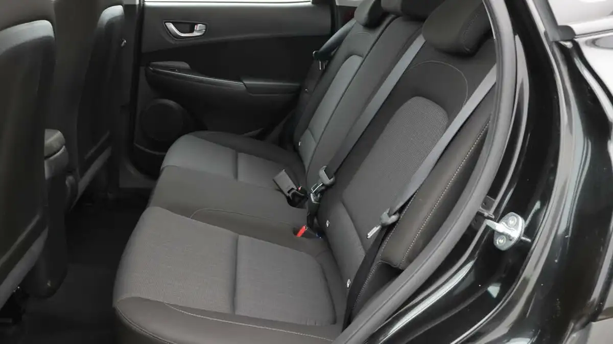 2023-hyundai-kona-16-gdi-se-connect-big-16