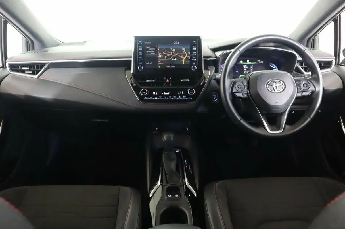2019-toyota-corolla-20-vvt-i-excel-trk-hatchback-big-19