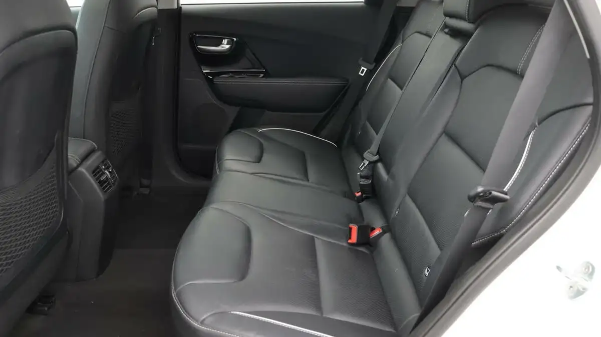 2021-kia-e-niro-ev-4-big-16