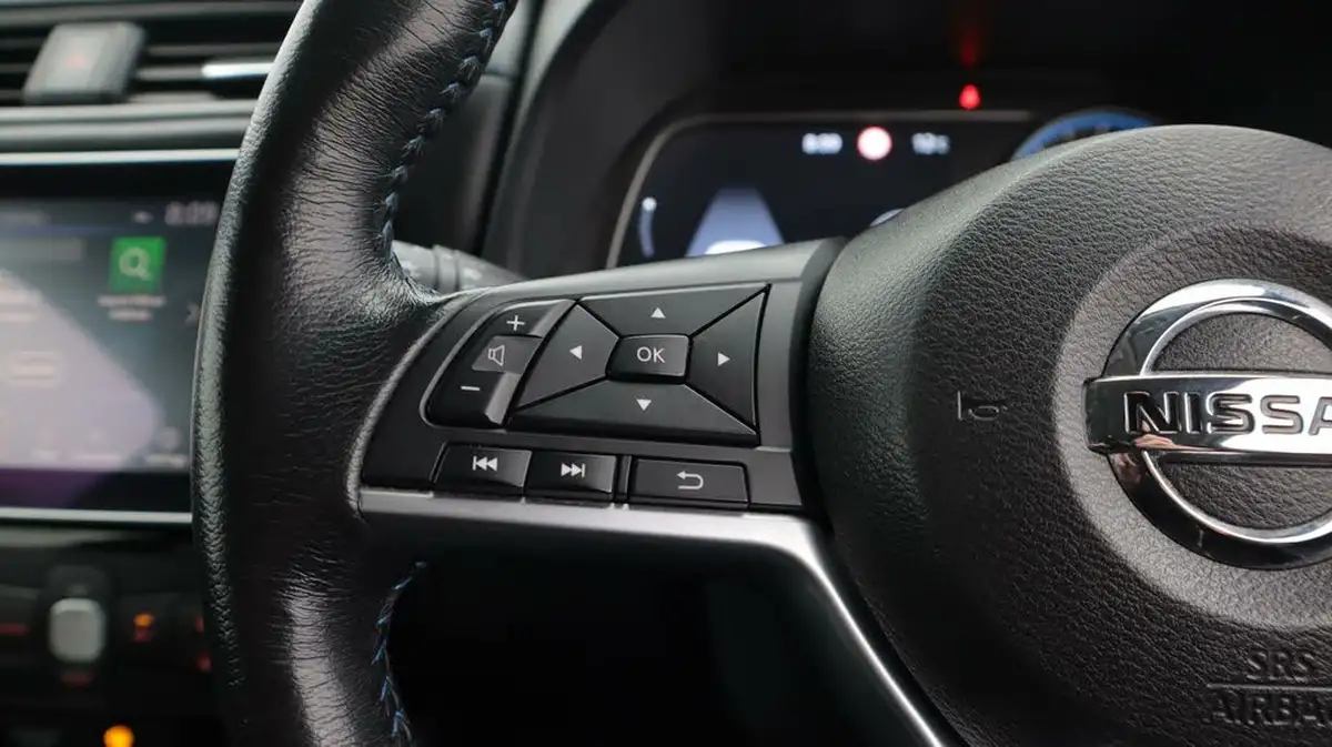 2021-nissan-leaf-e-tekna-big-25