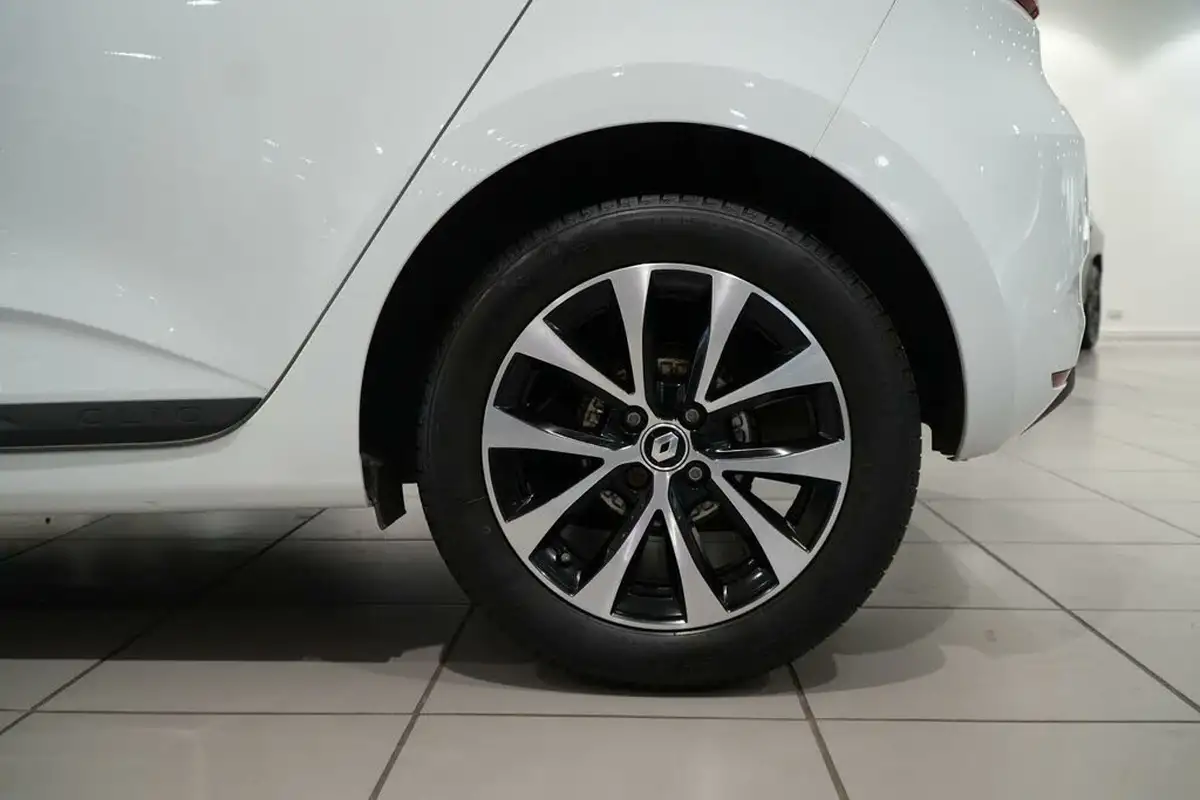 2021-renault-clio-10-tce-iconic-edition-big-29