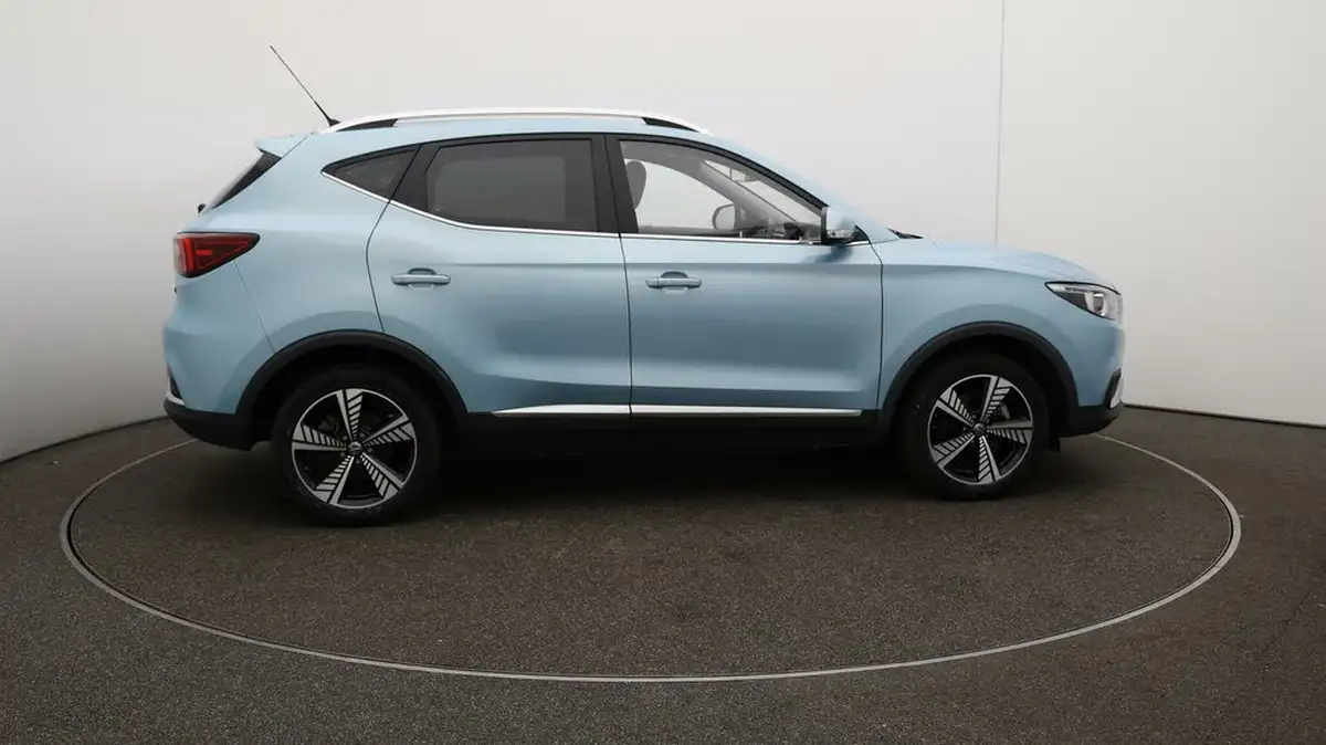 2021-mg-zs-suv-e-exclusive-ev-big-8