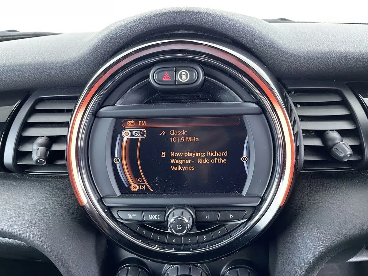 2014-mini-cooper-15-cooper-5d-auto-big-37