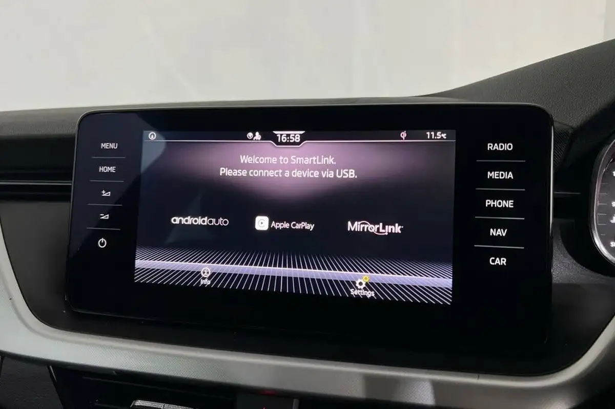 2020-skoda-kamiq-16tdi-se-l-scr-dsg-big-22