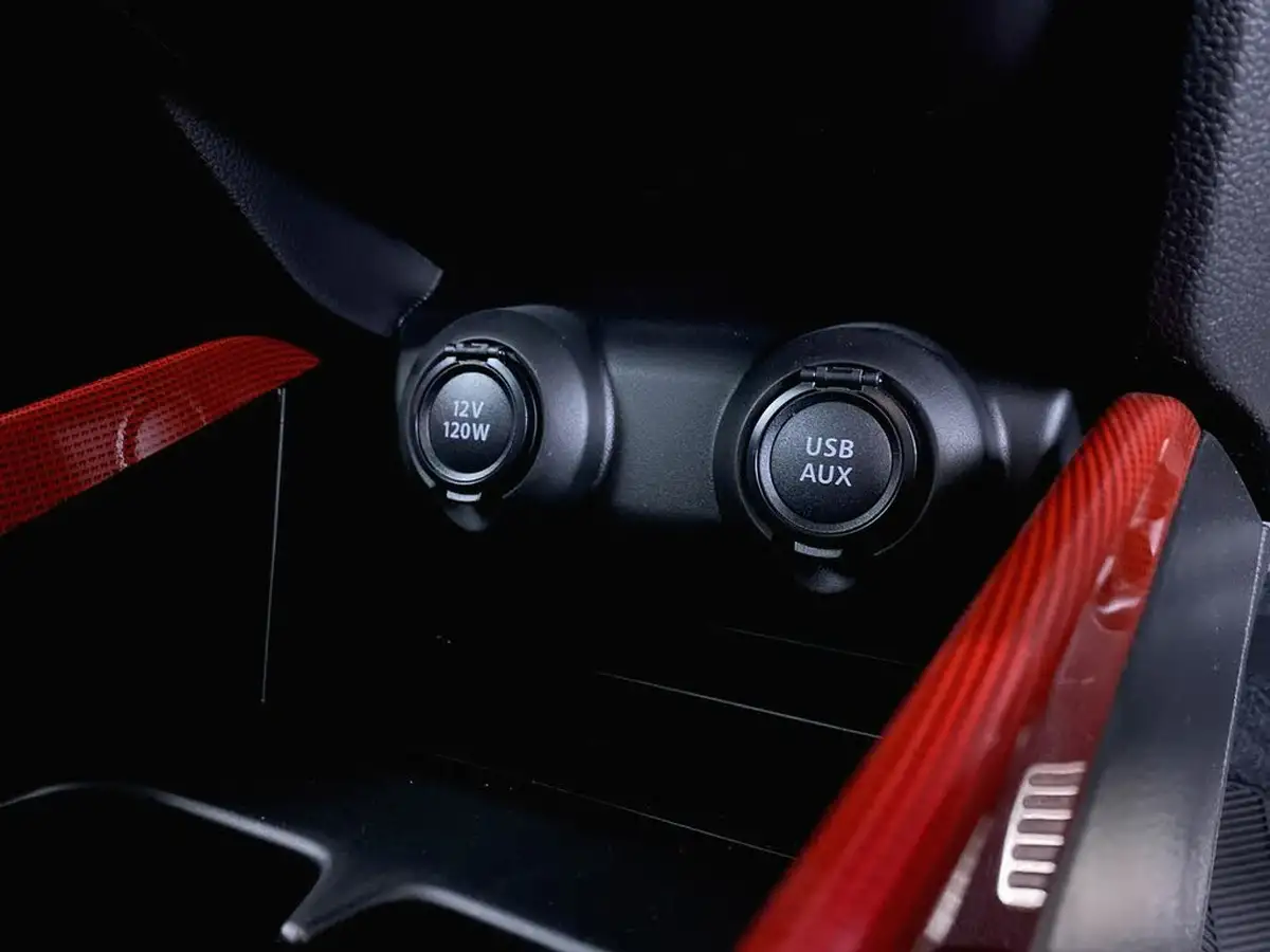 2024-suzuki-swift-12-motion-big-33