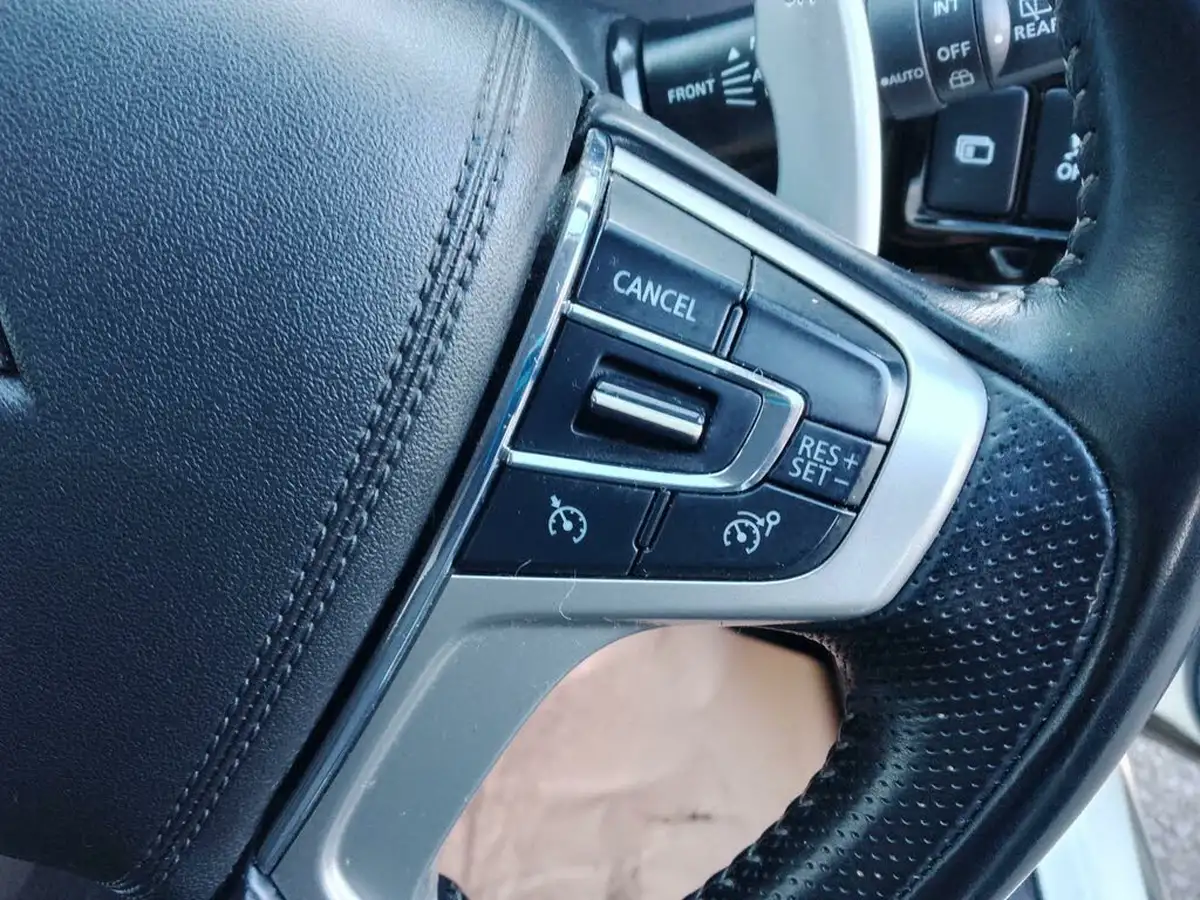 2020-mitsubishi-outlander-24-reflex-plus-commercial-big-40