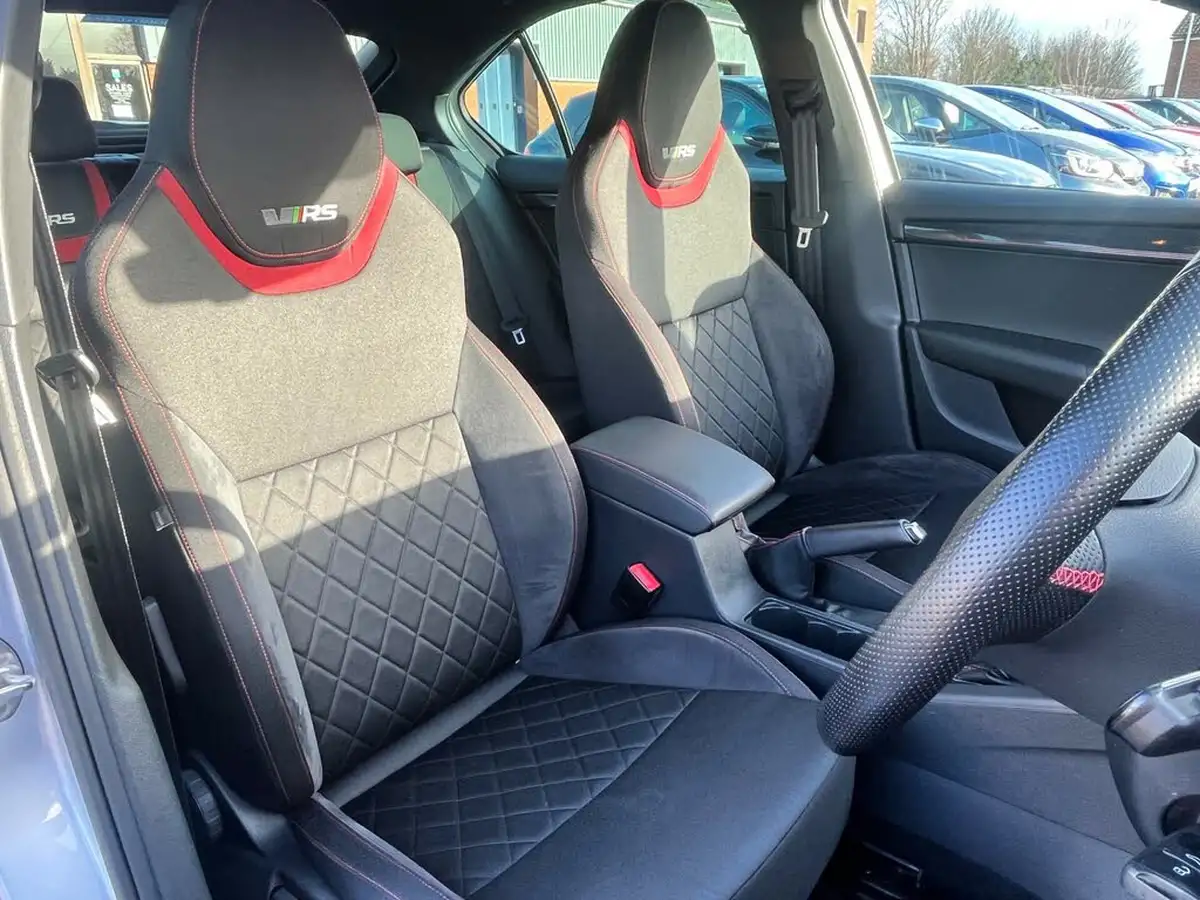 2019-skoda-octavia-20-tsi-vrs-hatchback-big-56