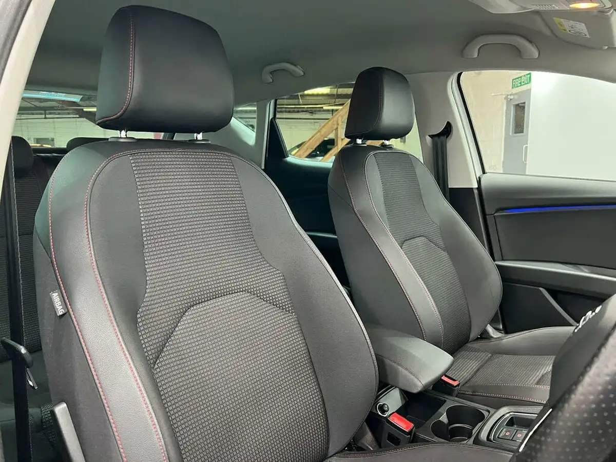 2017-seat-leon-14-ecotsi-fr-technology-hatchback-5d-big-25