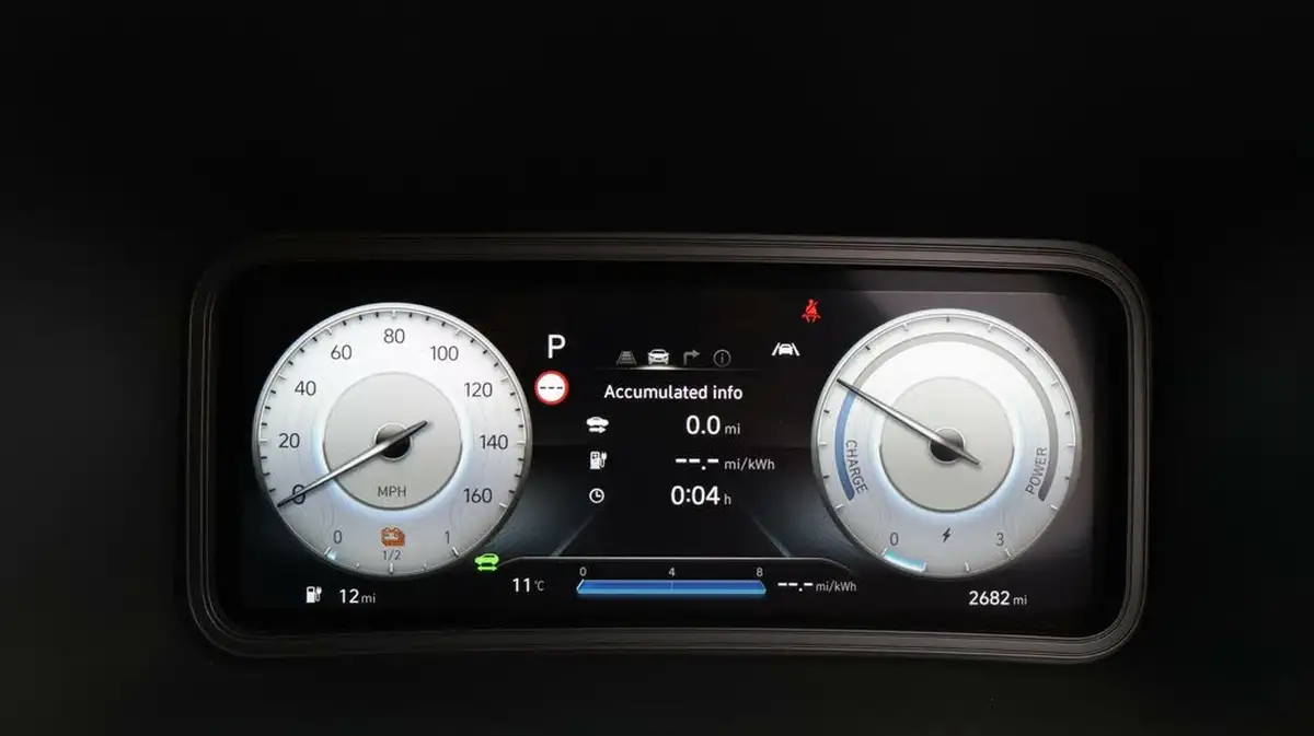 2023-hyundai-kona-e-premium-136ps-39kwh-big-10