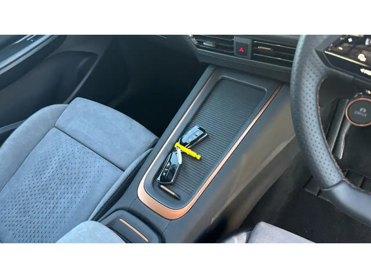 2024-cupra-born-e-v3-230ps-77kwh-e-boost-big-13