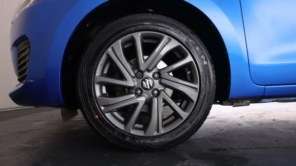 2023-suzuki-swift-12-dualjet-sz-l-big-17