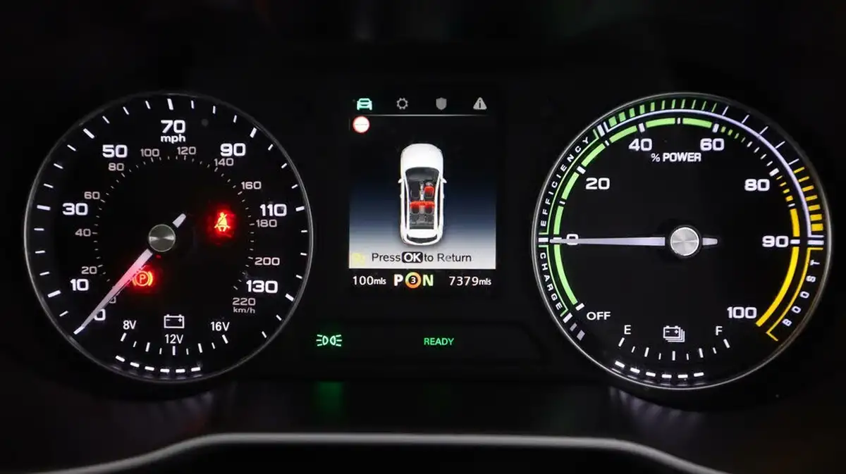 2021-mg-zs-suv-e-exclusive-ev-big-10