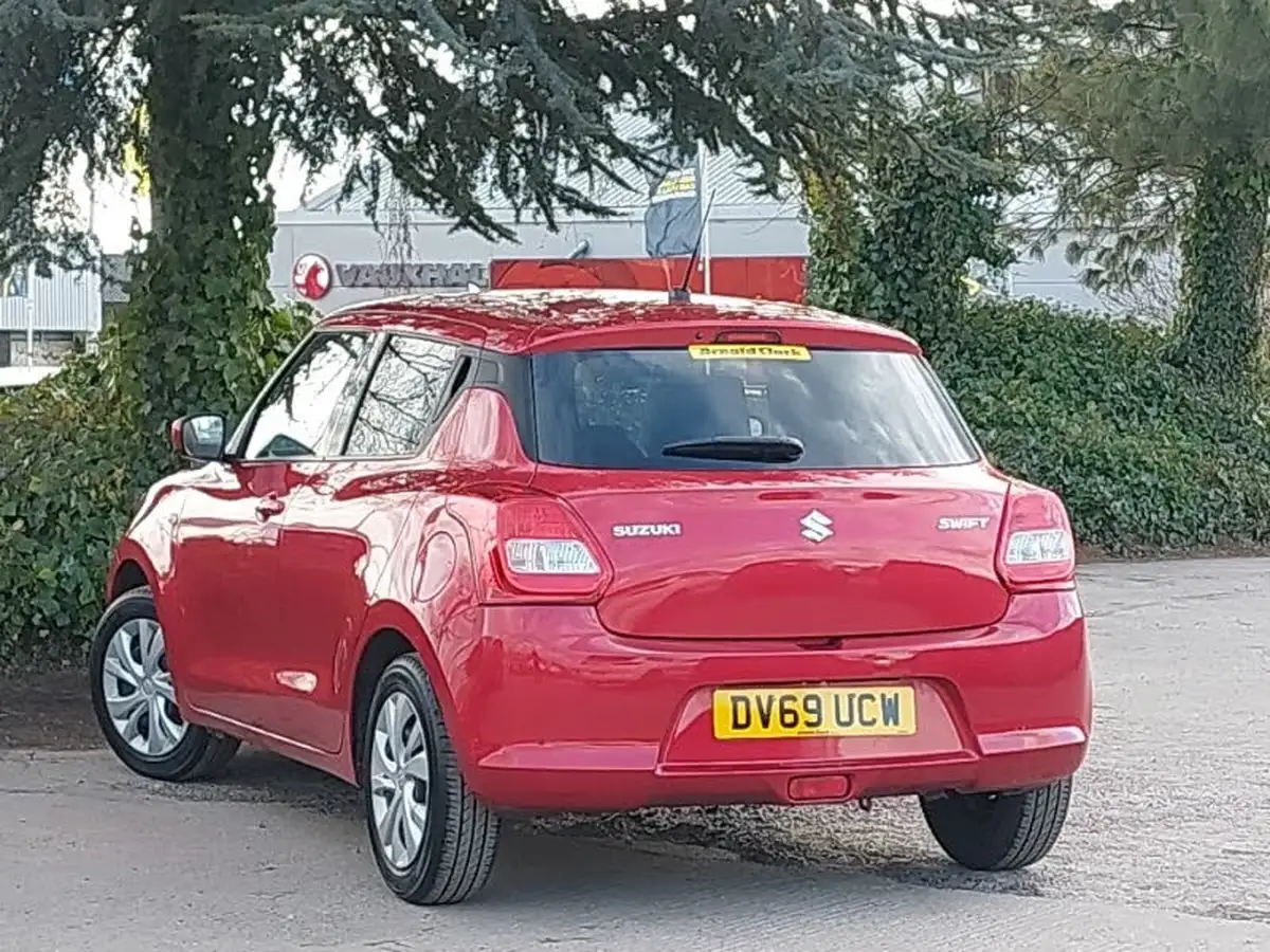 2019-suzuki-swift-12-dualjet-sz3-91ps-big-1