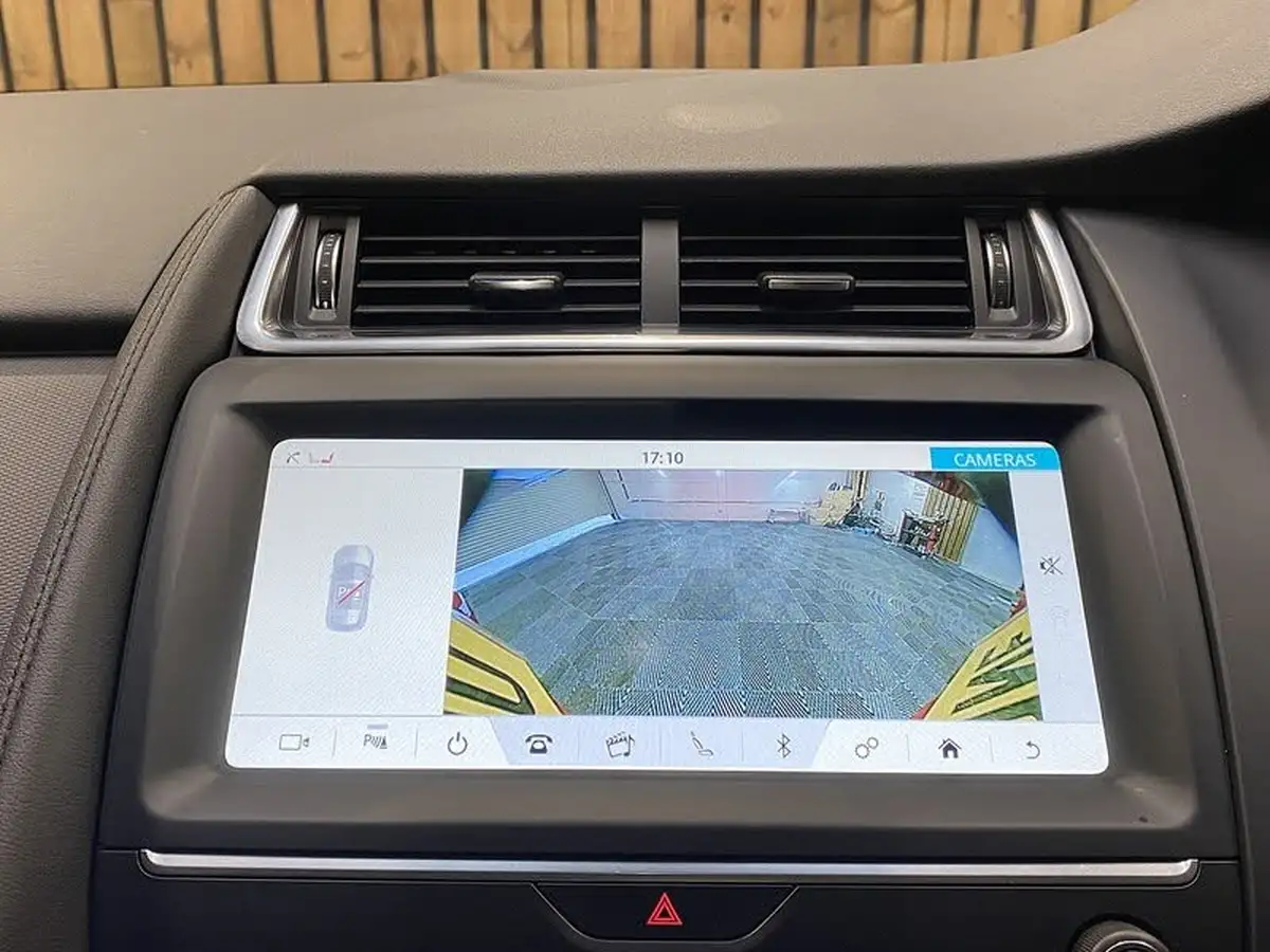 2020-jaguar-e-pace-20-i4-200ps-big-46