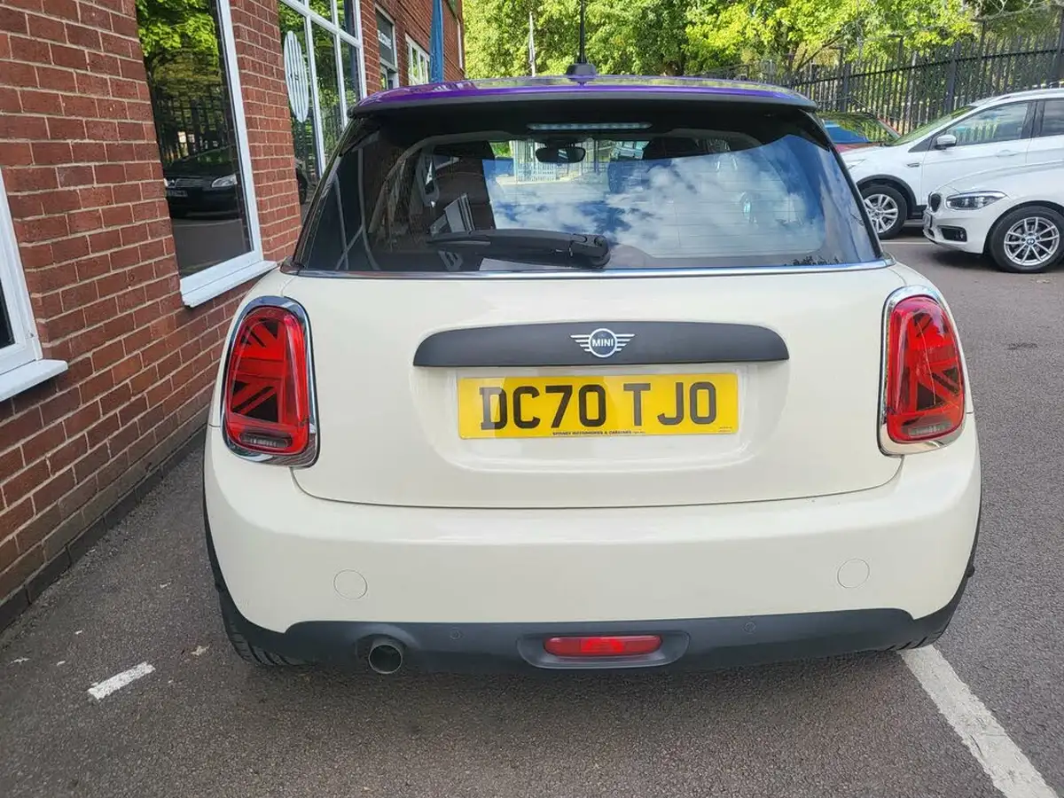2020-mini-cooper-15-one-classic-3d-big-5