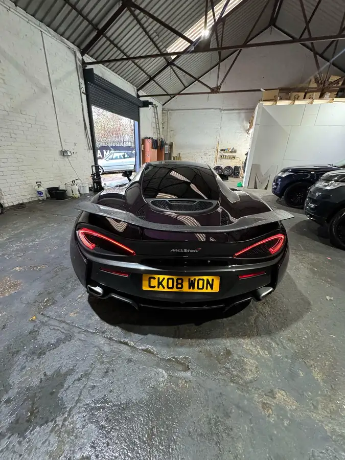 2017-mclaren-570gt-38-big-7