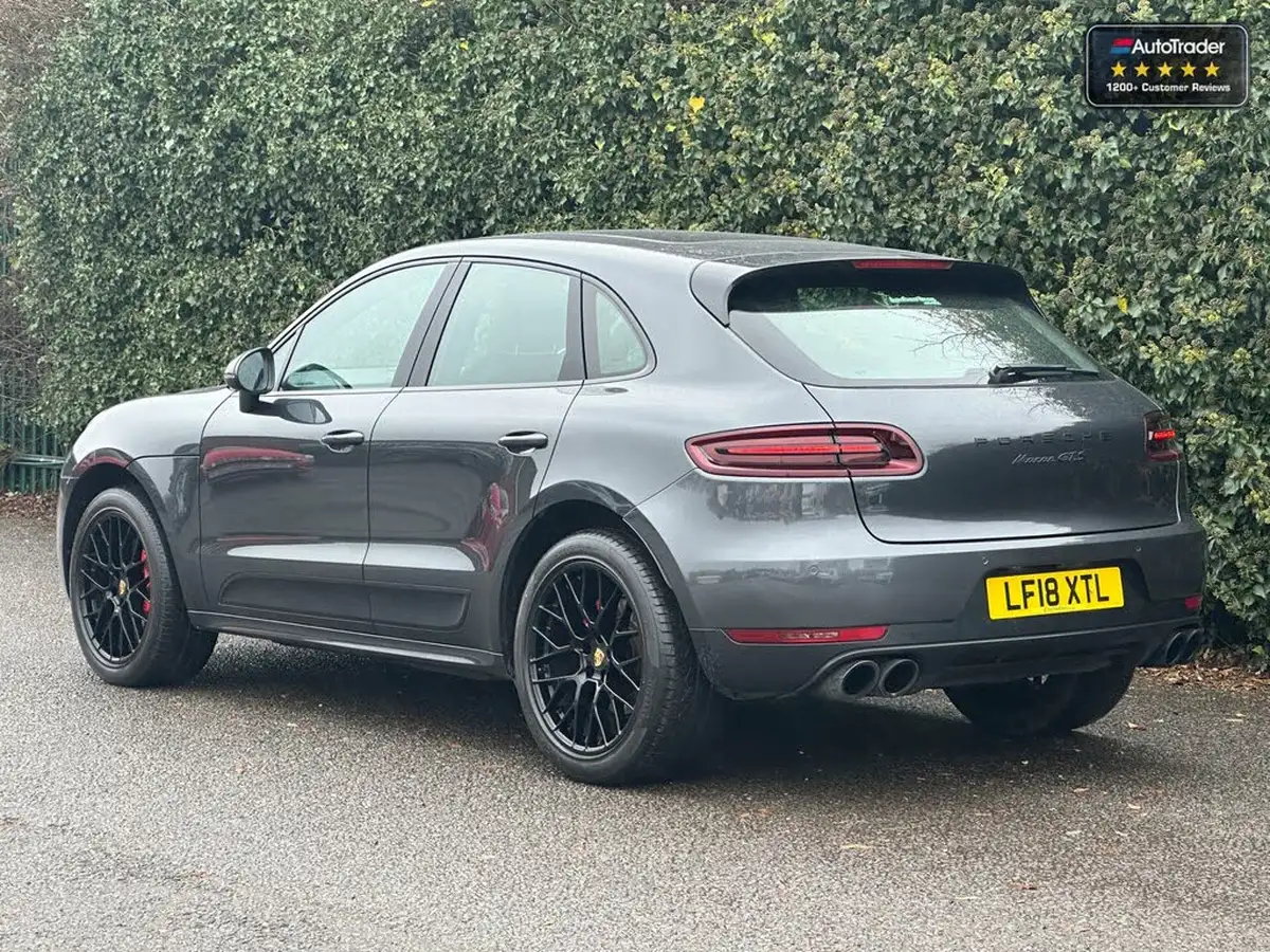 2018-porsche-macan-30-gts-big-37