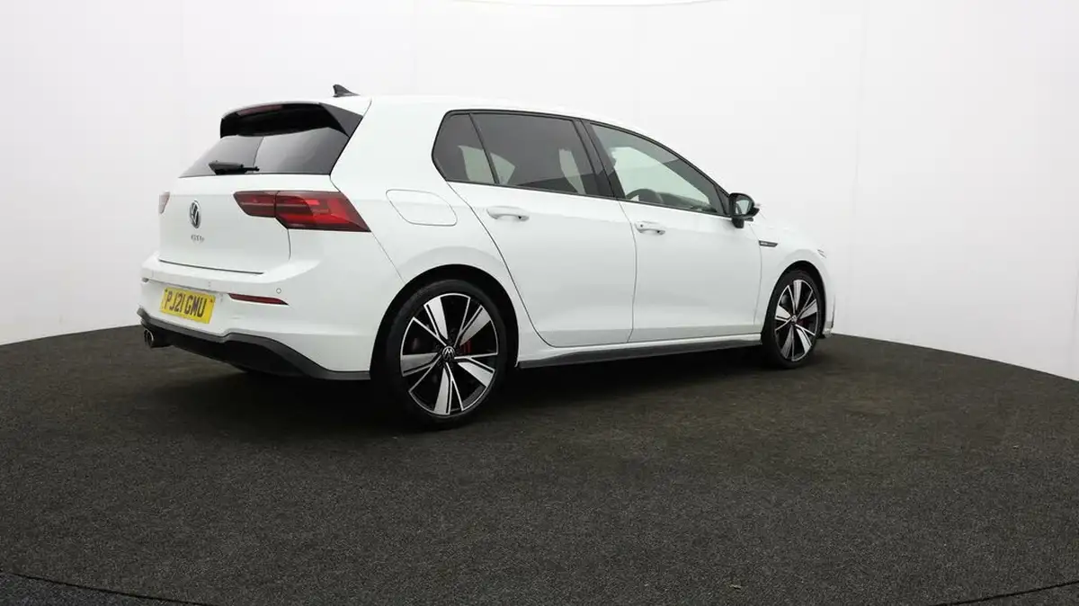 2021-volkswagen-golf-20tdi-gtd-big-35