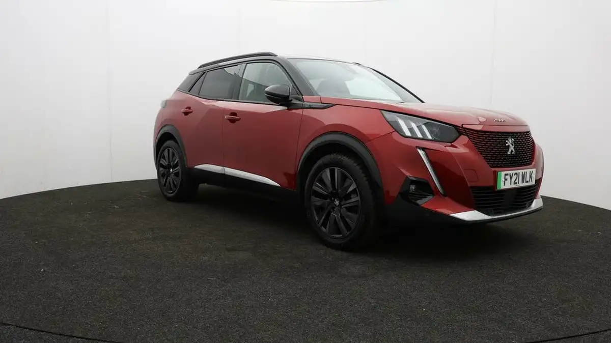2021-peugeot-2008-suv-e-gt-premium-big-46