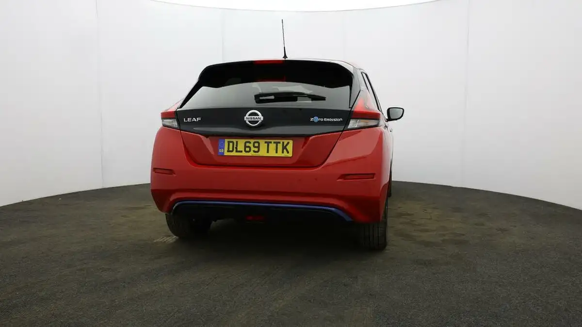 2020-nissan-leaf-e-e-tekna-big-55