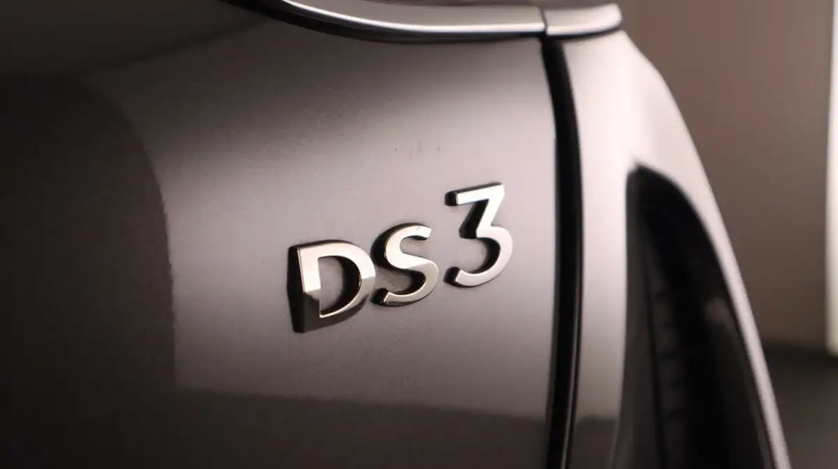 2021-ds-ds-3-crossback-12-puretech-ultra-prestige-130ps-big-22