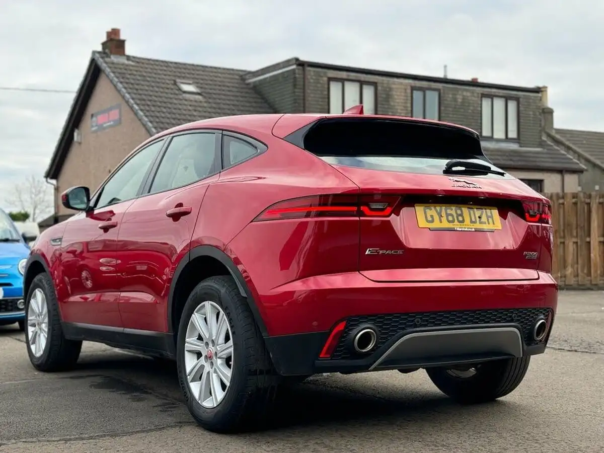 2018-jaguar-e-pace-20-i4-s-big-4