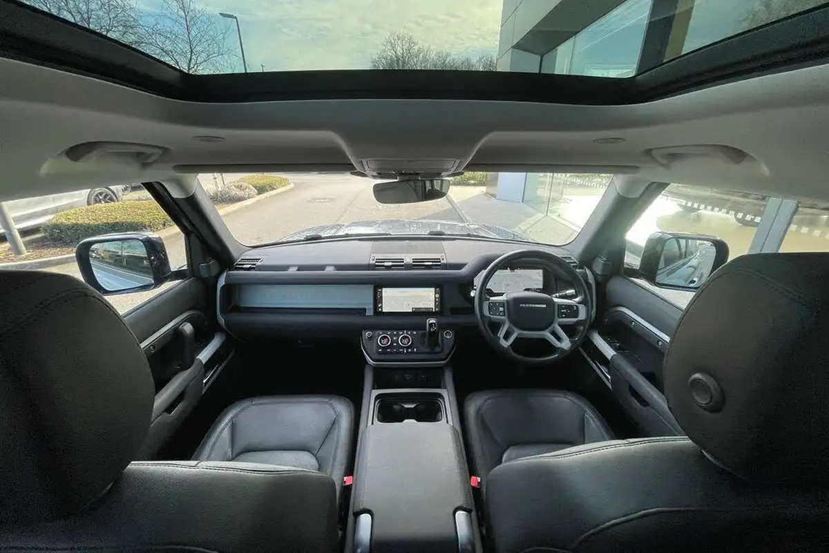 2021-land-rover-90-defender-30-d250-se-big-3