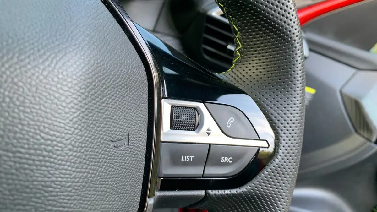 2022-peugeot-2008-suv-e-gt-premium-big-23