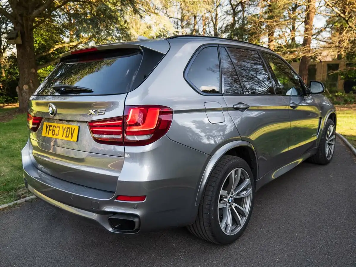 2013-bmw-x5-44-xdrive50i-m-sport-449bhp-big-5