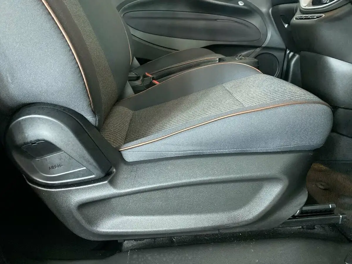 2022-fiat-500-e-icon-117bhp-big-25