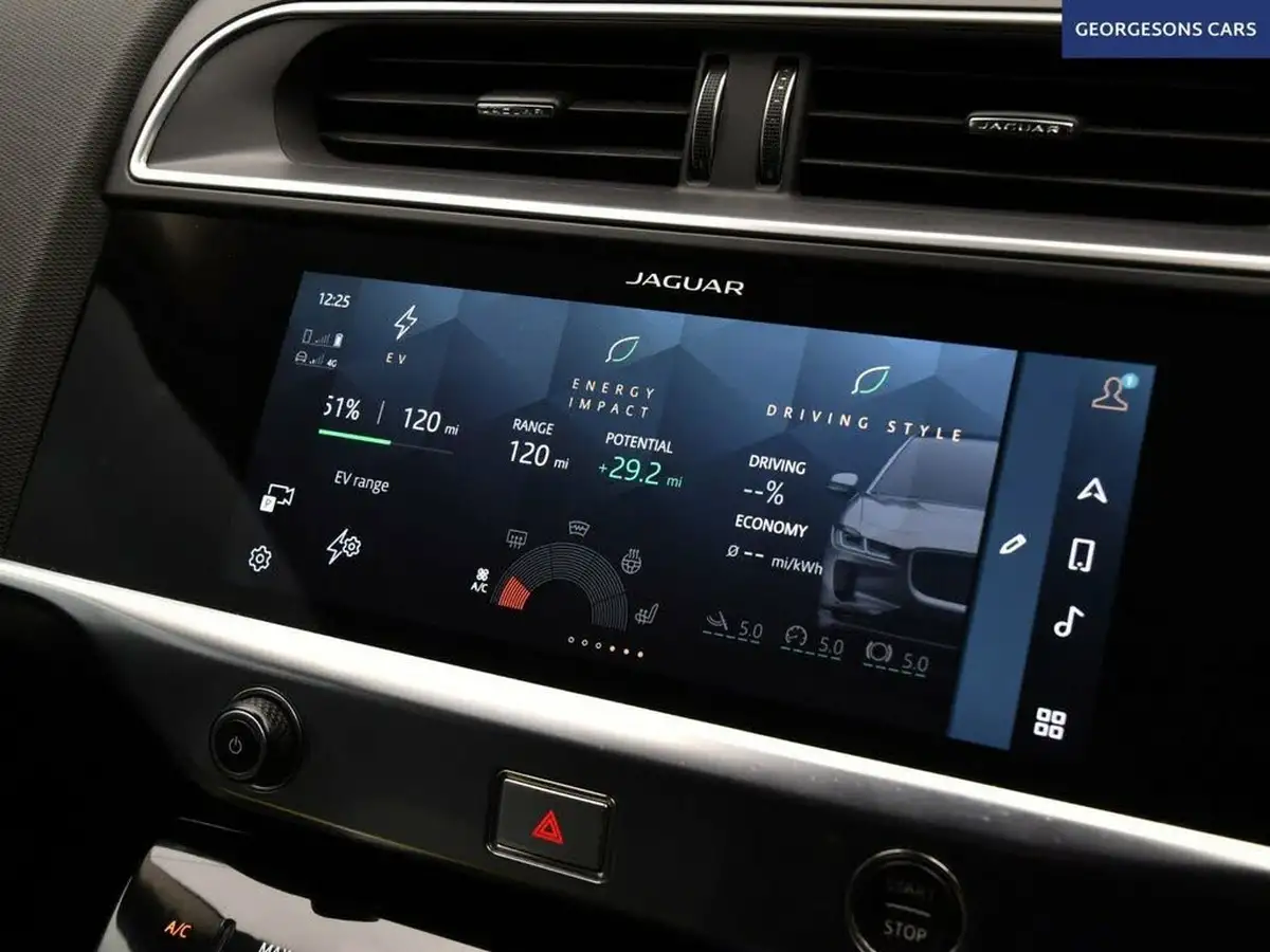 2021-jaguar-i-pace-ev400-se-big-24