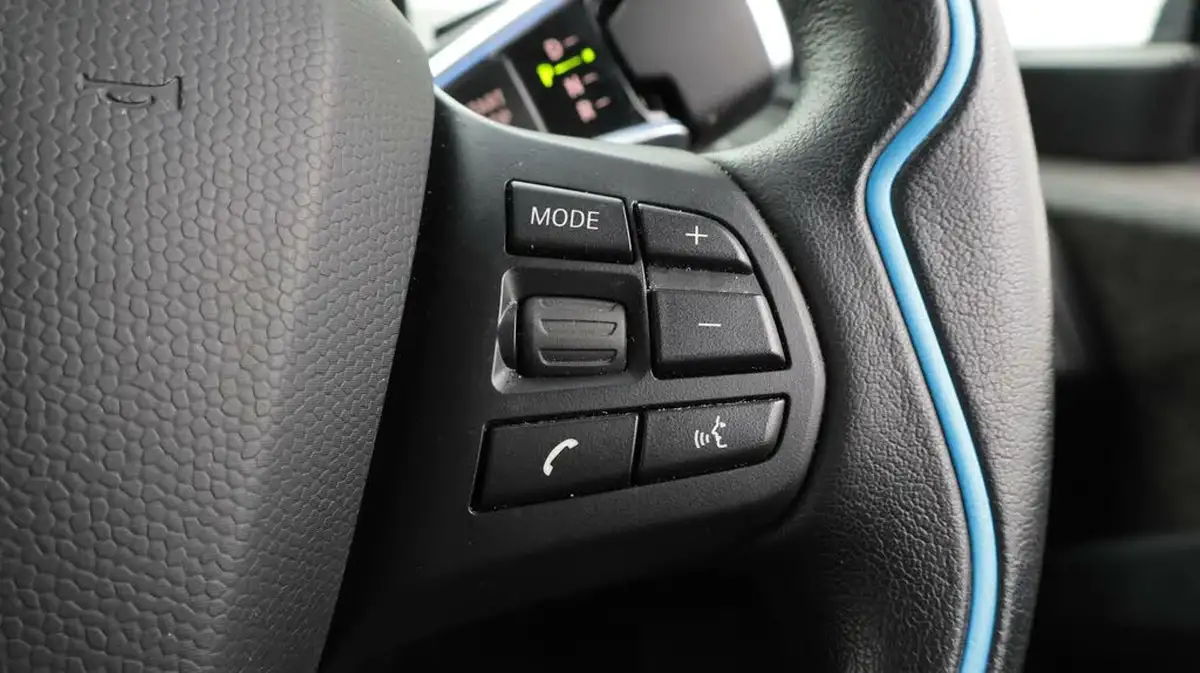 2019-bmw-i3-big-22