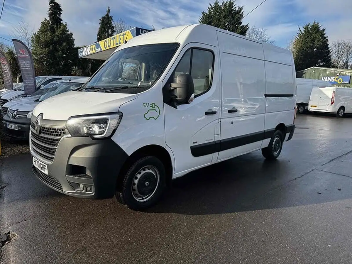 2020-renault-master-e-mm31-i-ze-business-76bhp-medium-roof-auto-big-2