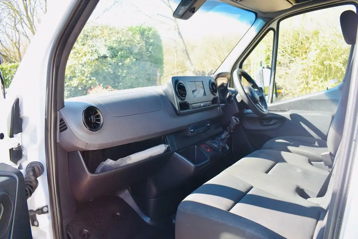 2019-mercedes-benz-sprinter-21cdi-314-l3h1-143pseu6b-chassis-cab-rwd-eco-gear-360-big-3