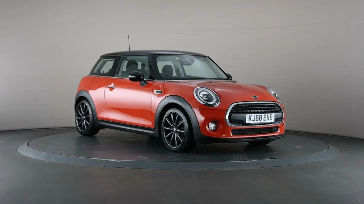 2019-mini-cooper-15-cooper-classic-ss-hatchback-3d-auto-big-50
