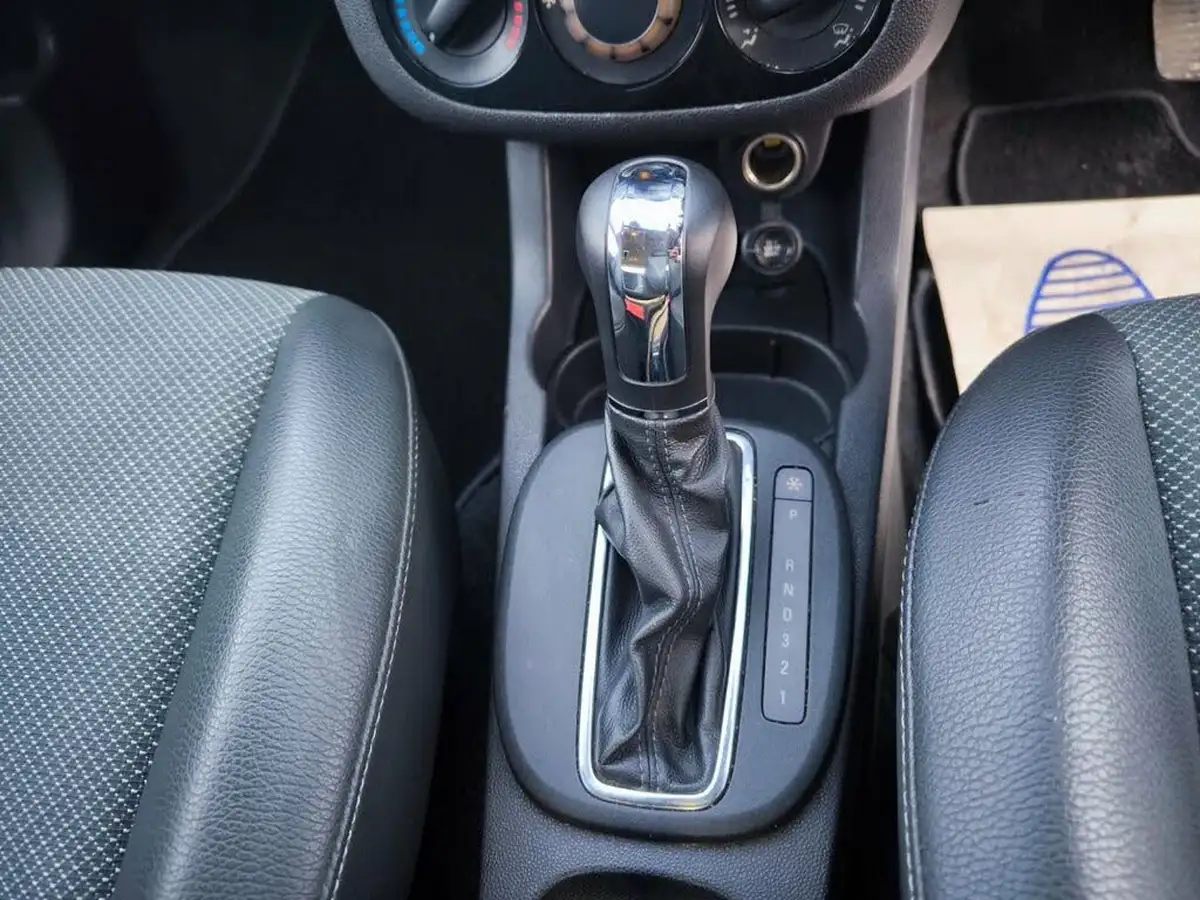 2009-vauxhall-corsa-14-design-5d-auto-big-14