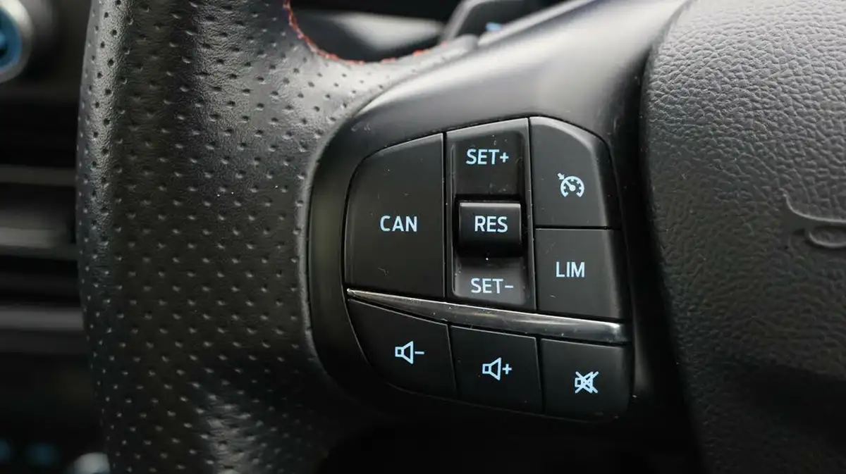 2020-ford-focus-15-st-line-x-hatchback-auto-big-20