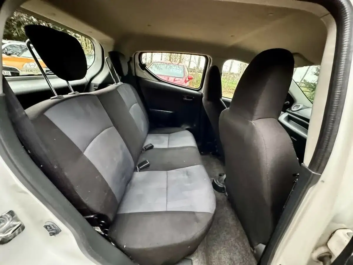 2014-suzuki-alto-10-sz-big-11