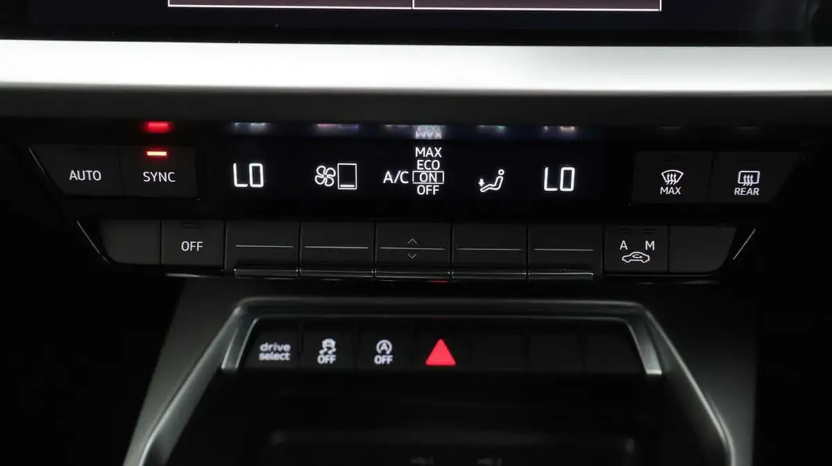 2022-audi-a3-15-35-tfsi-s-line-sportback-5d-tronic-big-12