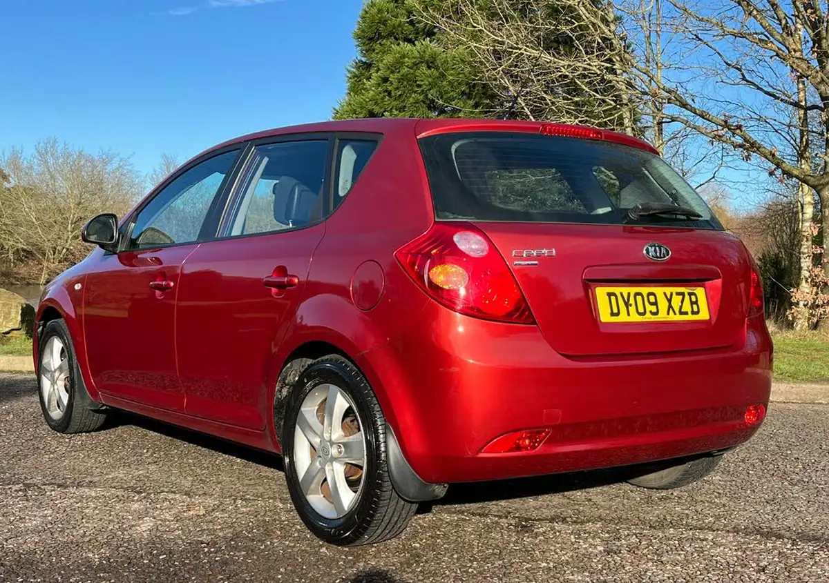 2009-kia-ceed-16-sr-7-big-8