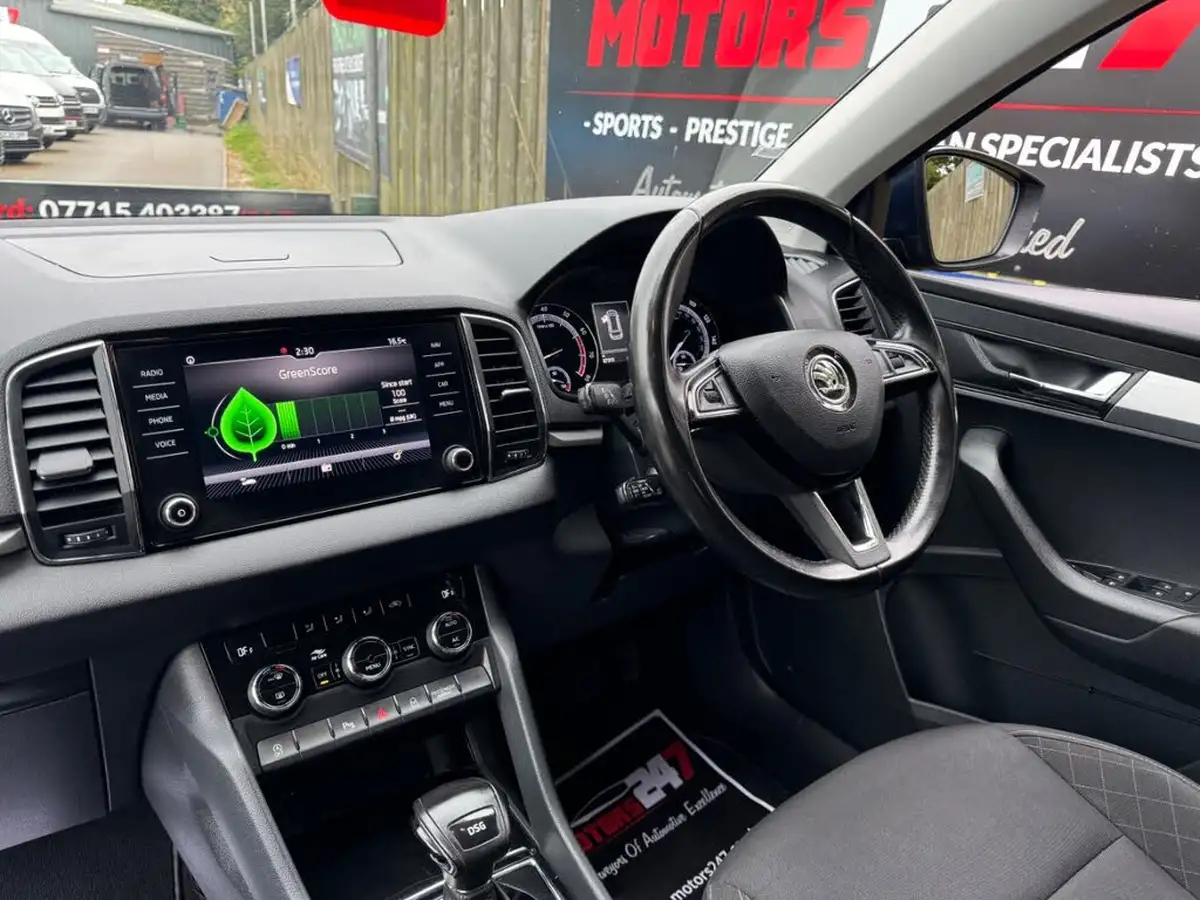 2018-skoda-karoq-15-tsi-se-technology-act-dsg-big-11